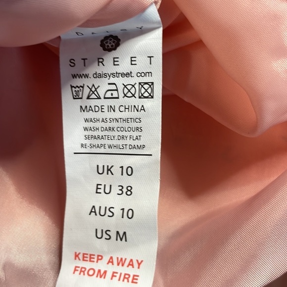 NWT Daisy Street Long Sleeve Smock Dress in Ditsy Floral, size medium - Picture 13 of 14